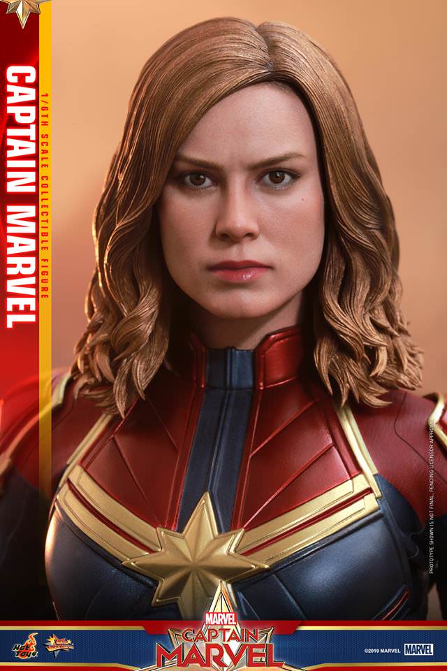PRE-LOVED - Hot Toys - MMS522 - Captain Marvel (Deluxe Version)