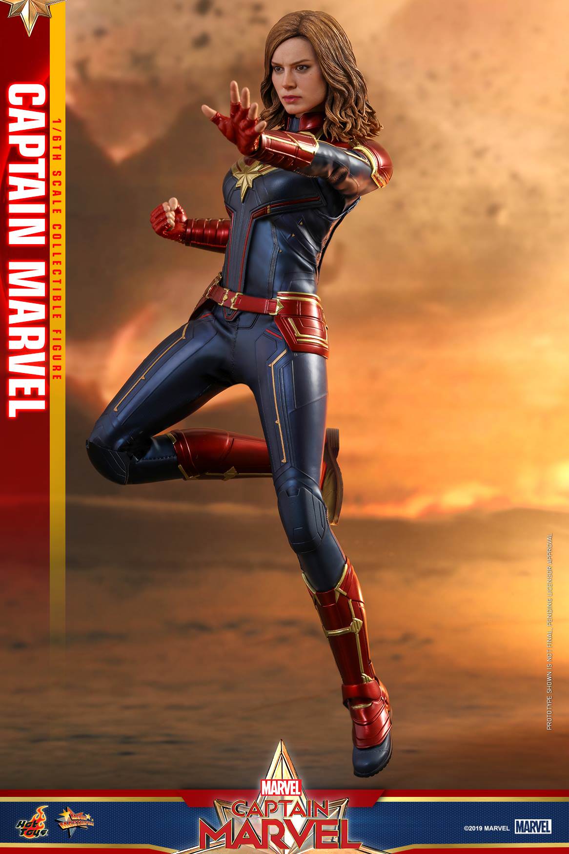 PRE-LOVED - Hot Toys - MMS522 - Captain Marvel (Deluxe Version)