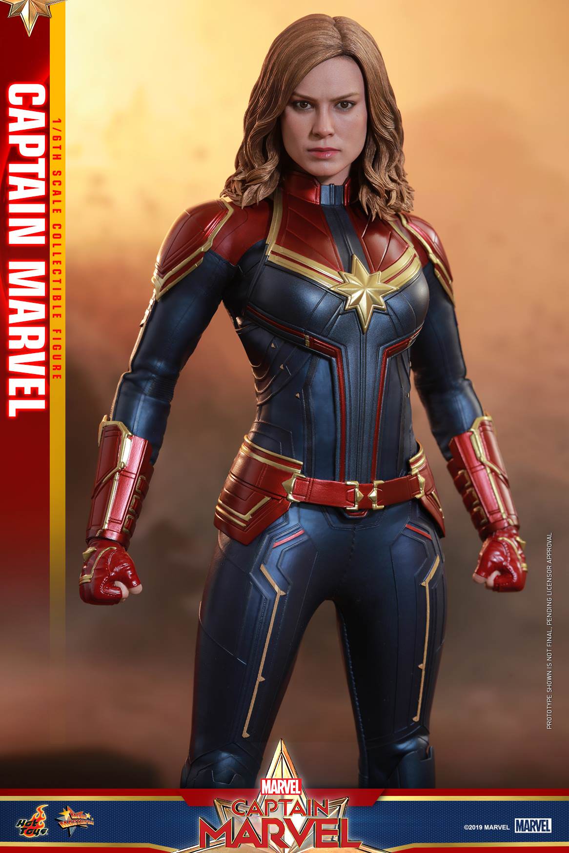 PRE-LOVED - Hot Toys - MMS522 - Captain Marvel (Deluxe Version)