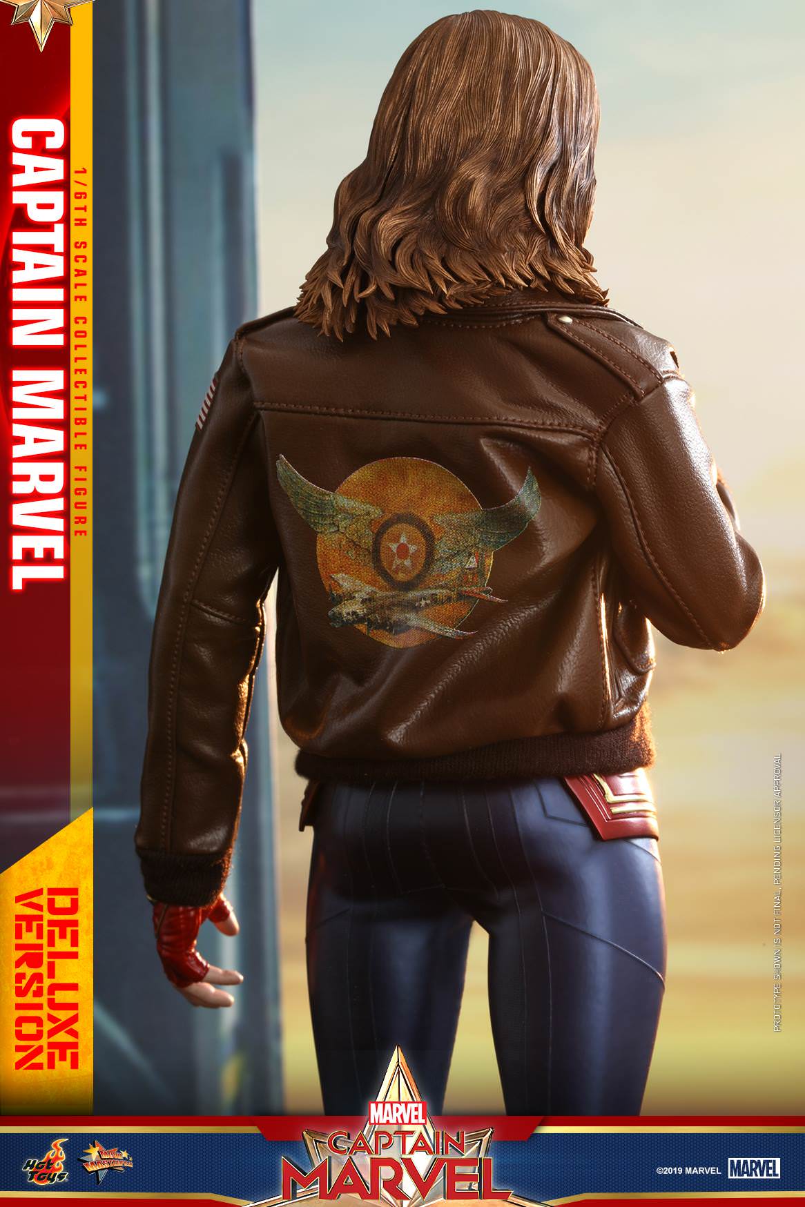PRE-LOVED - Hot Toys - MMS522 - Captain Marvel (Deluxe Version)