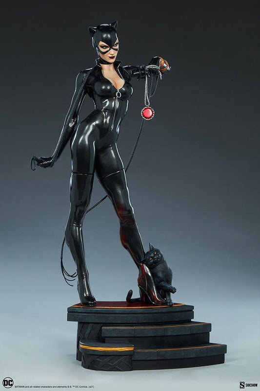PRE-LOVED - SIDESHOW COLLECTIBLES - Catwoman Premium Format