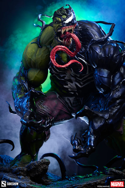 Sideshow Collectibles - 300903 - Venomized Hulk Premium Format™ Figure