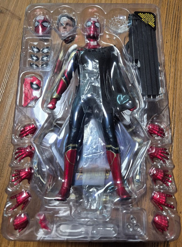 PRE-LOVED - Hot Toys - MMS482 - Avengers Infinity War: Iron Spider - H.G.