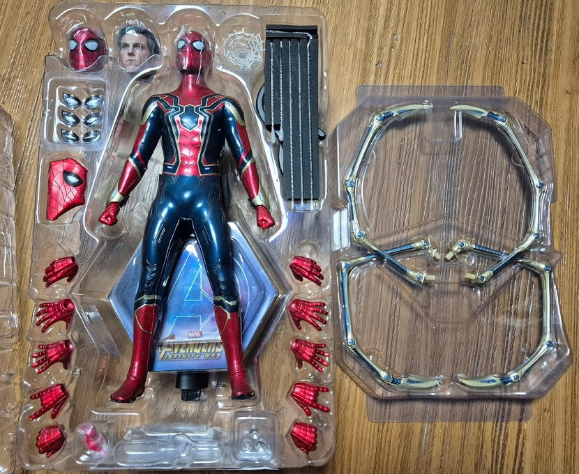 PRE-LOVED - Hot Toys - MMS482 - Avengers Infinity War: Iron Spider - H.G.