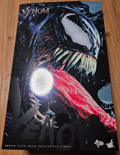 PRE-LOVED - Hot Toys - MMS590 - Venom: 1/6th Scale Venom