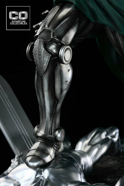 PRE-LOVED - CO Signature Collectibles - 1/4 scale Doctor Doom